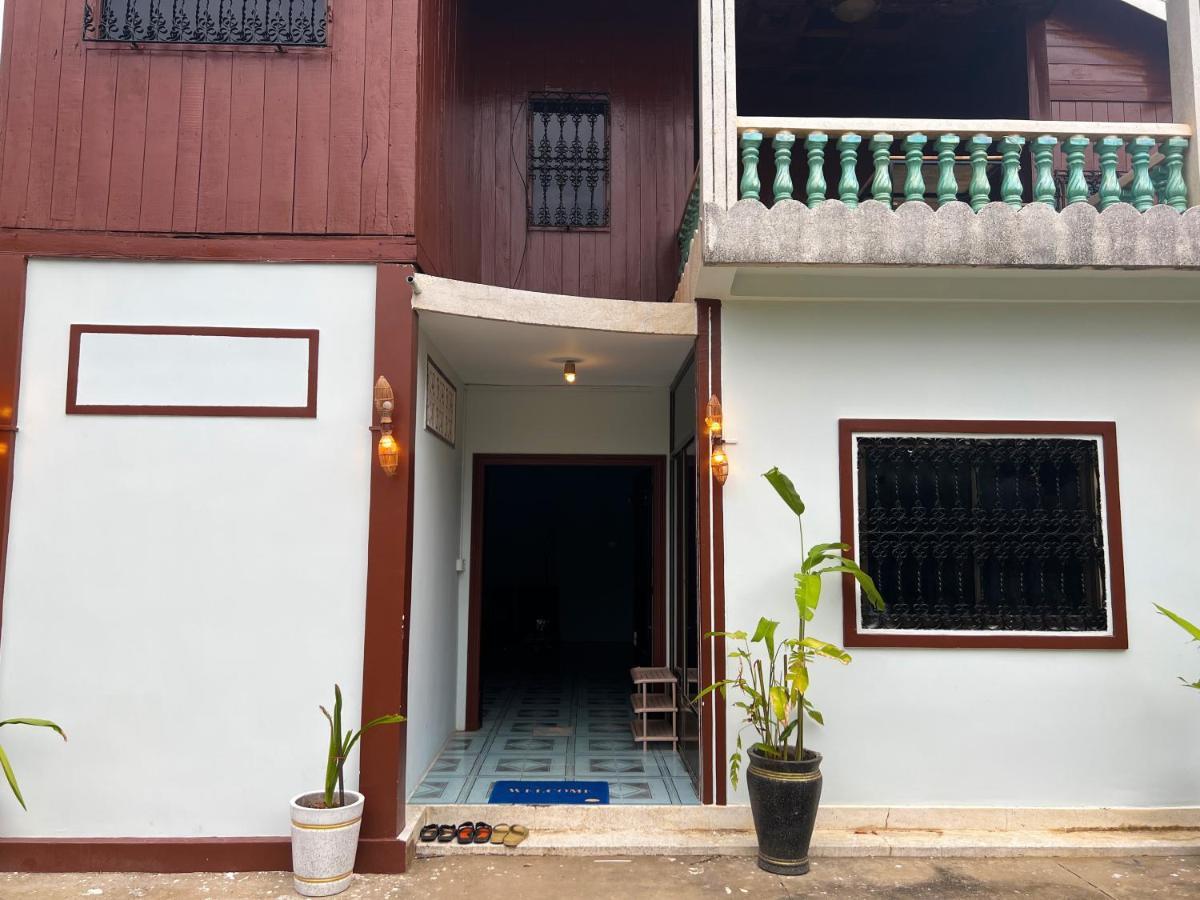 Lotus Blanc Homestay 马德望 外观 照片