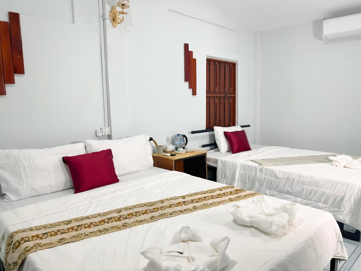 Lotus Blanc Homestay 马德望 外观 照片