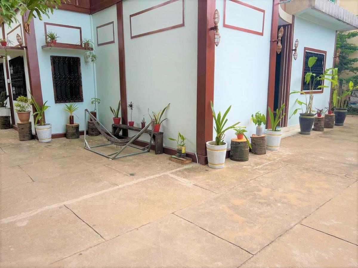 Lotus Blanc Homestay 马德望 外观 照片
