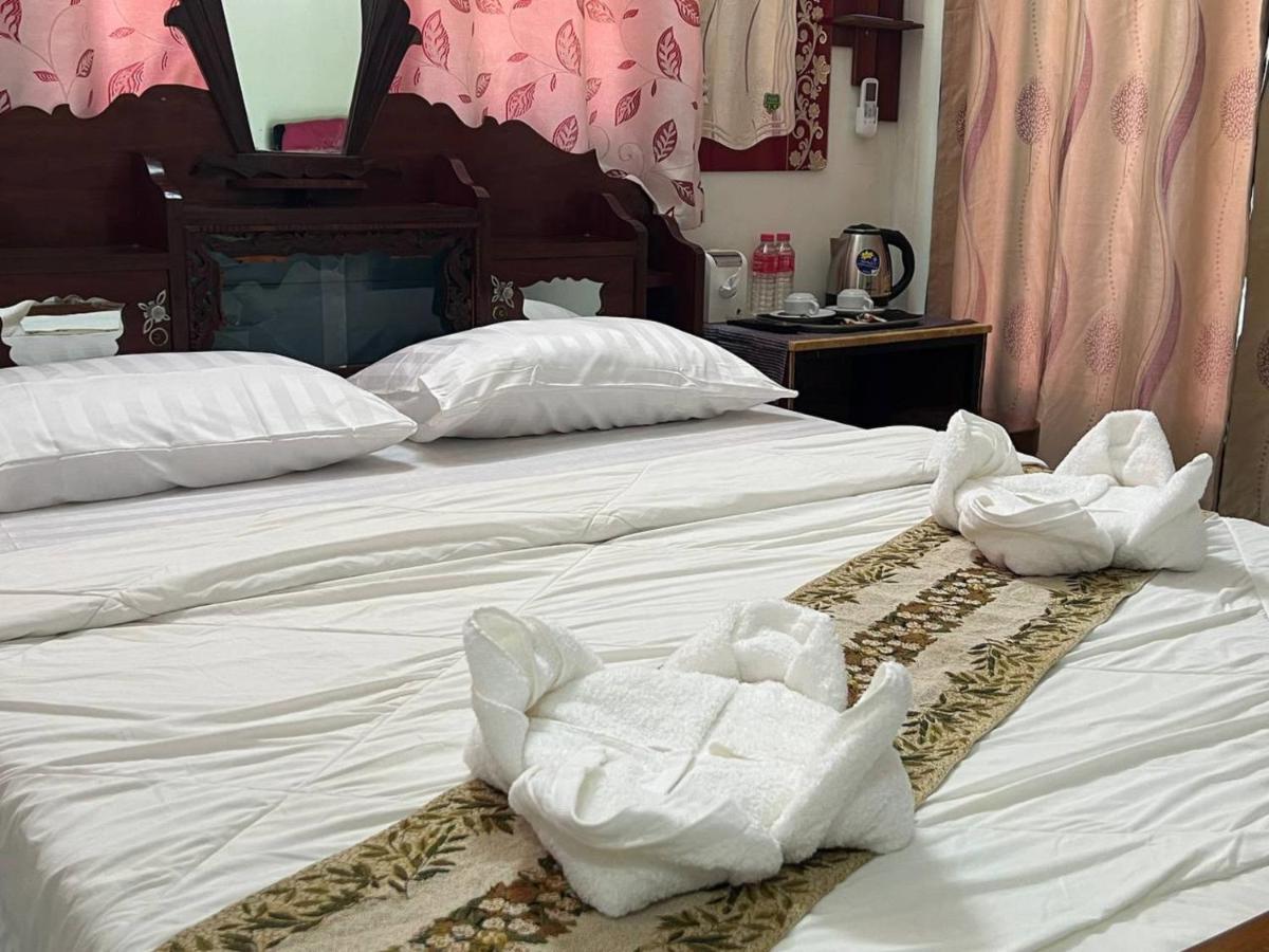 Lotus Blanc Homestay 马德望 外观 照片
