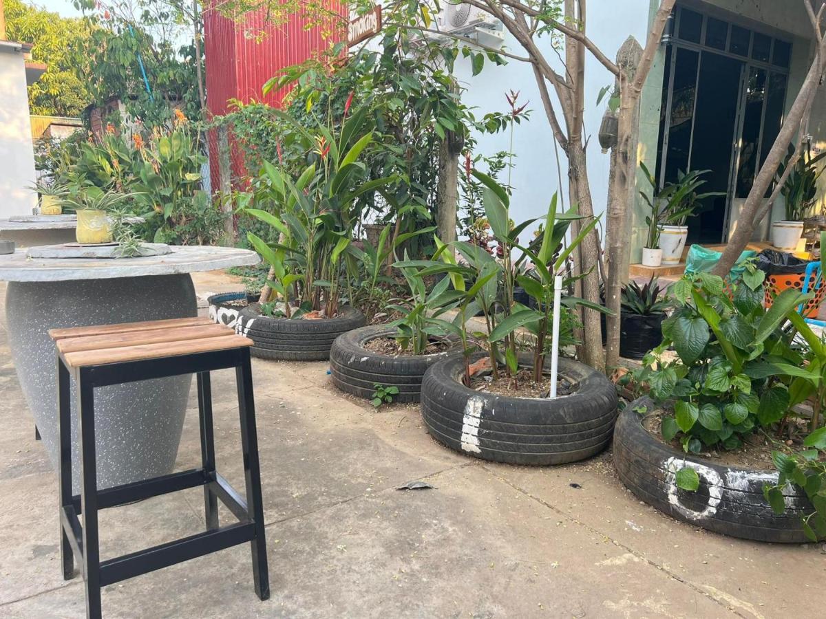 Lotus Blanc Homestay 马德望 外观 照片