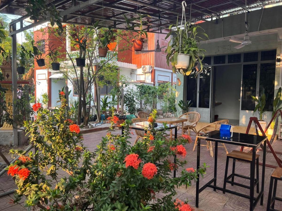 Lotus Blanc Homestay 马德望 外观 照片