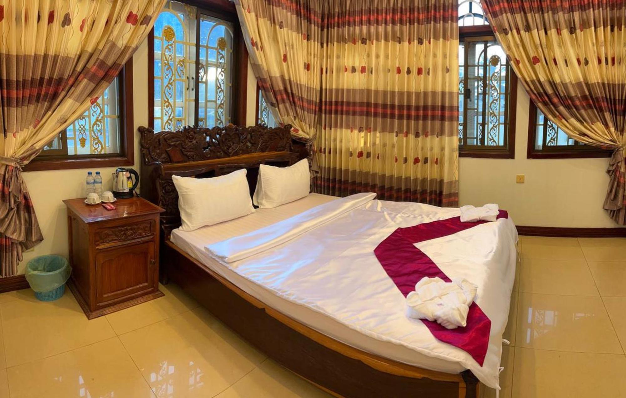 Lotus Blanc Homestay 马德望 外观 照片
