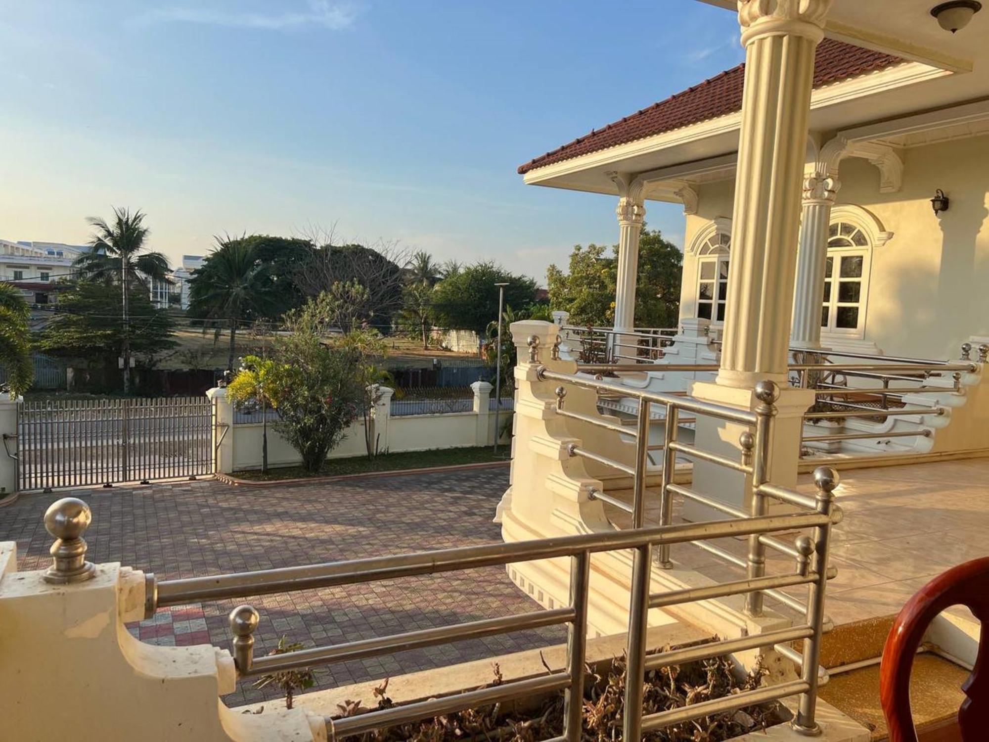 Lotus Blanc Homestay 马德望 外观 照片
